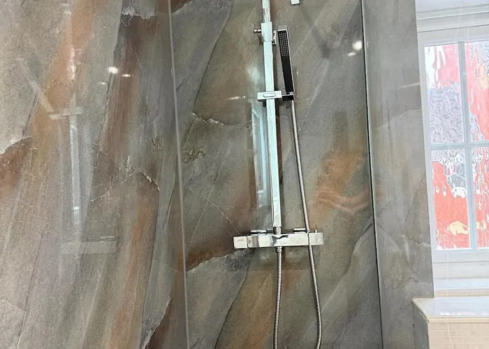 Stunning House In Chorlton