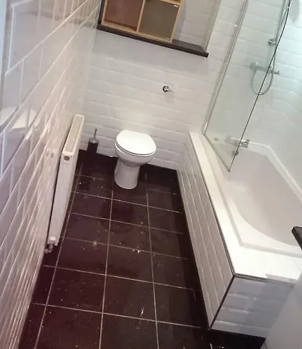 Alexandra Heights * Manchester