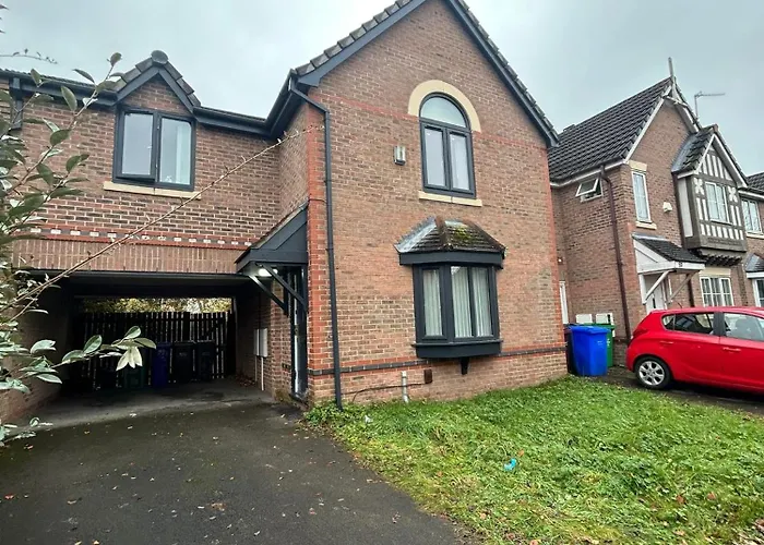 Bright 4br Pets Ok Driveway Sleeps 9 Mánchester