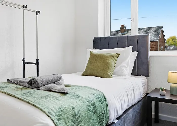 Modern Close To Events With Parking 아파트