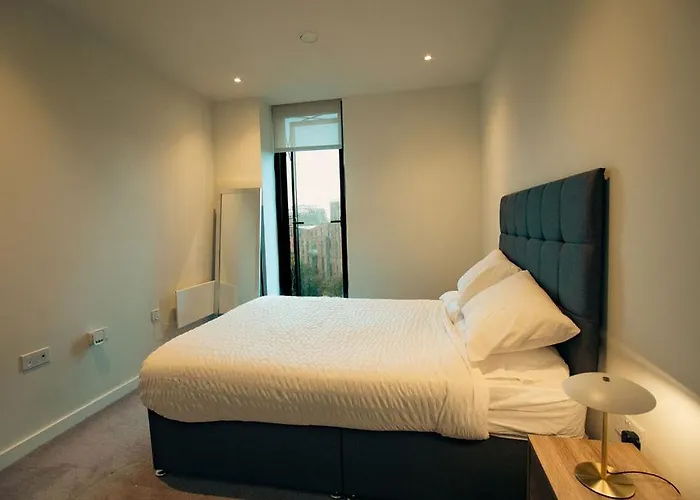 Luxury Sky 2 Bedroom 2 Bathroom Centre 아파트 *