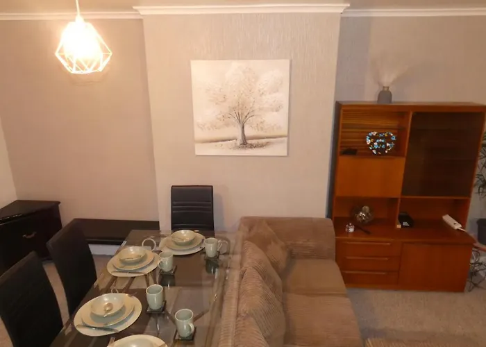 Appartement Spacious 4 Bed Maisonette Close To Salford Quays And With Smart Tvs And Netflix Perfect For Families And Contractors *