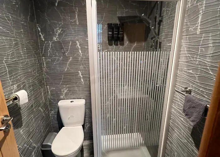 Globe M16 Apartment *