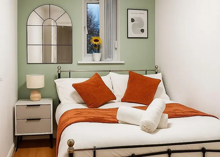 Bright 4br Pets Ok Driveway Sleeps 9 Mánchester