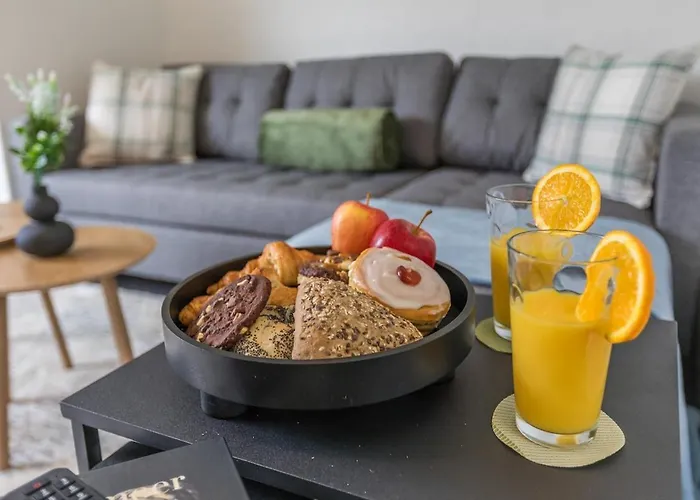 Modern Close To Events With Parking Apartament