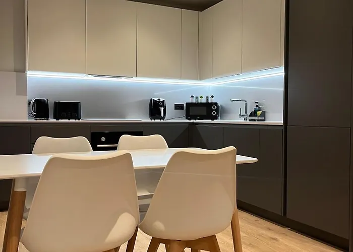 아파트 High-end 2 Bed Retreat - Ao Arena & Victoria Stn