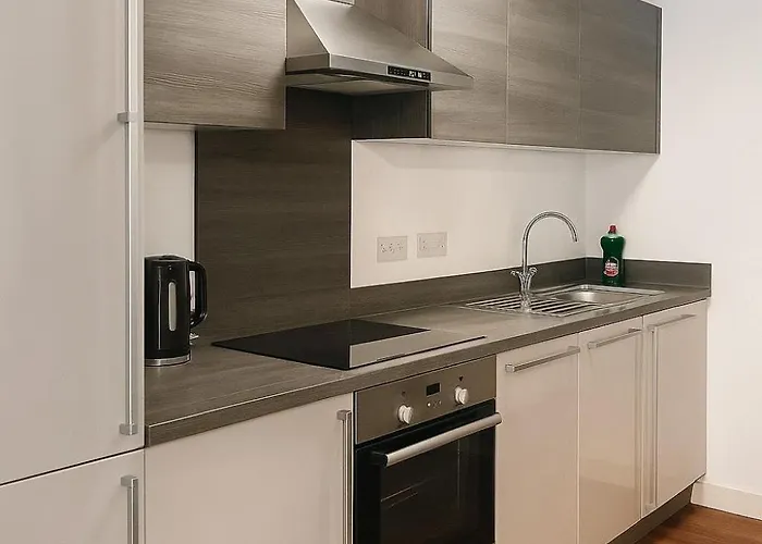 Apartament Contemporary 2 Bedroom Flat With Great Location In Salford Manchester