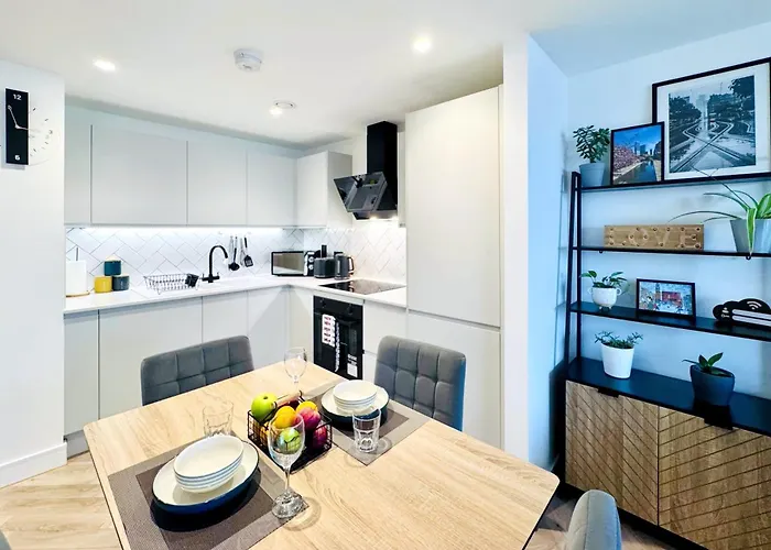 Lomax Chic - Walk Everywhere - Piccadilly, Ancoats & Nq مانشستر