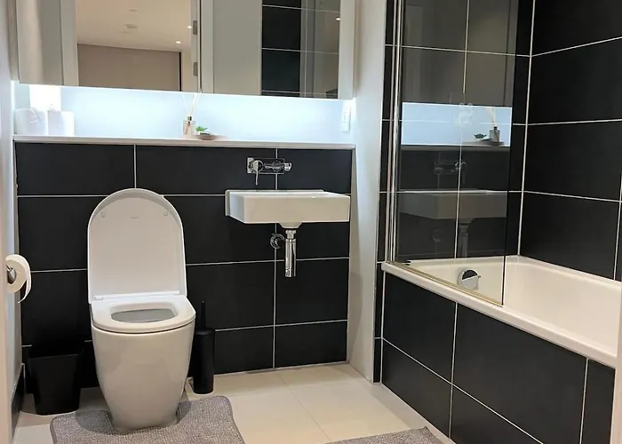 דירה High-end 2 Bed Retreat - Ao Arena & Victoria Stn *
