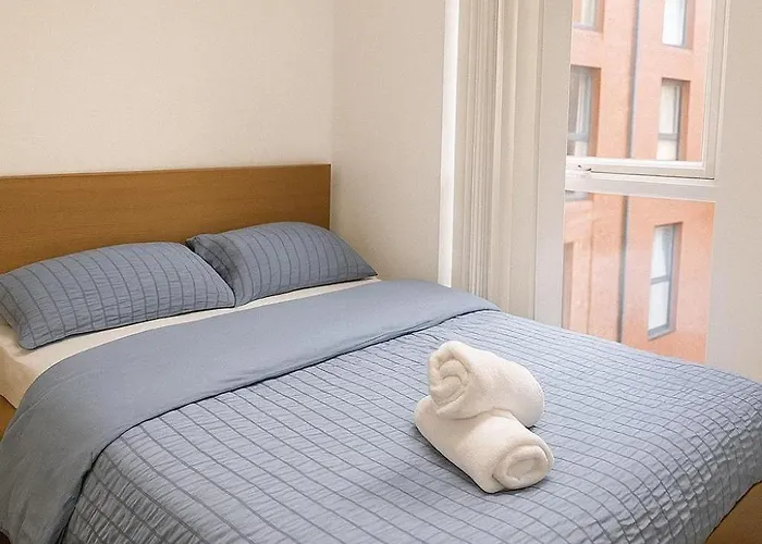 Apartament Contemporary 2 Bedroom Flat With Great Location In Salford Manchester