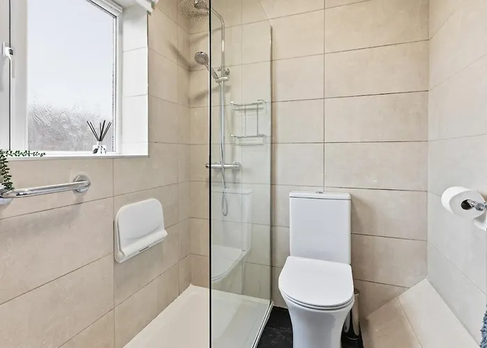 Modern Close To Events With Parking *