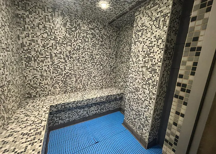 View By Eason Short Lets *