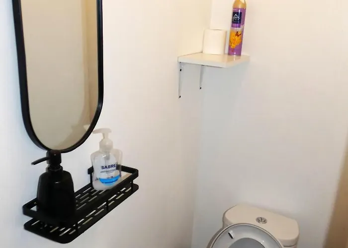 Spacious 4 Bed Maisonette Close To Salford Quays And With Smart Tvs And Netflix Perfect For Families And Contractors 아파트 맨체스터