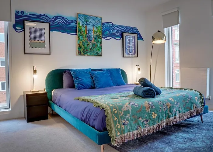 Apartment Sleek 4br Townhouse - Rooftop - Hot Tub *