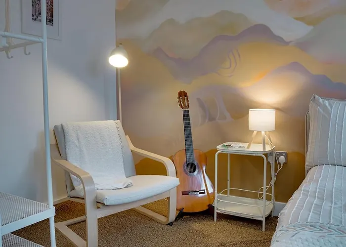 Cosy 4Br Townhouse - Rooftop - Hot Tub *