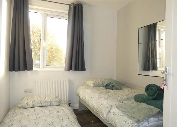 Apartamento Spacious 4 Bed Maisonette Close To Salford Quays And With Smart Tvs And Netflix Perfect For Families And Contractors