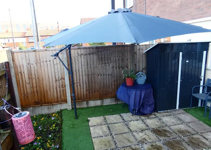 Spacious 4 Bed Maisonette Close To Salford Quays And With Smart Tvs And Netflix Perfect For Families And Contractors * Manchester