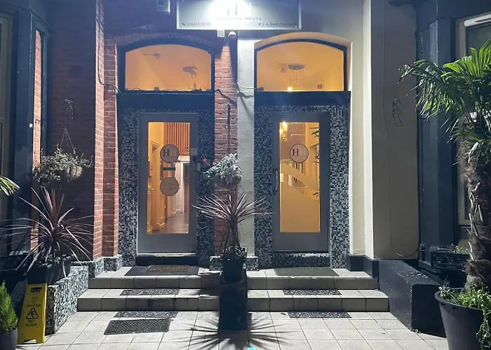 Hendham House - Near Etihad Stadium, Coop Live Arena, Ao Arena, Piccadilly Train Station & Centre