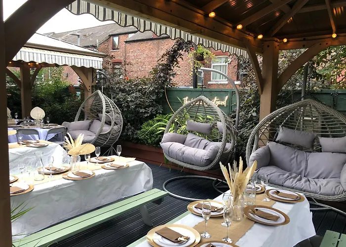 Hendham House - Near Etihad Stadium, Coop Live Arena, Ao Arena, Piccadilly Train Station & Centre Manchester