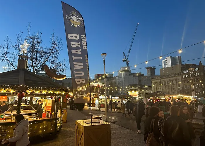 Гостевой дом Hendham House - Near Etihad Stadium, Coop Live Arena, Ao Arena, Piccadilly Train Station & Centre Манчестер