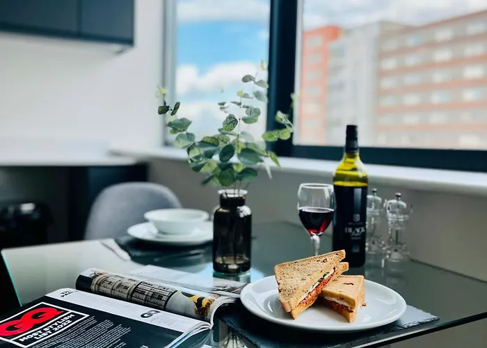 Fantastic One Bedroom Near Old Trafford Stadium *