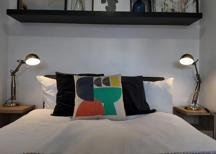 Stylish In Vibrant Salford, Manchester! Manchester