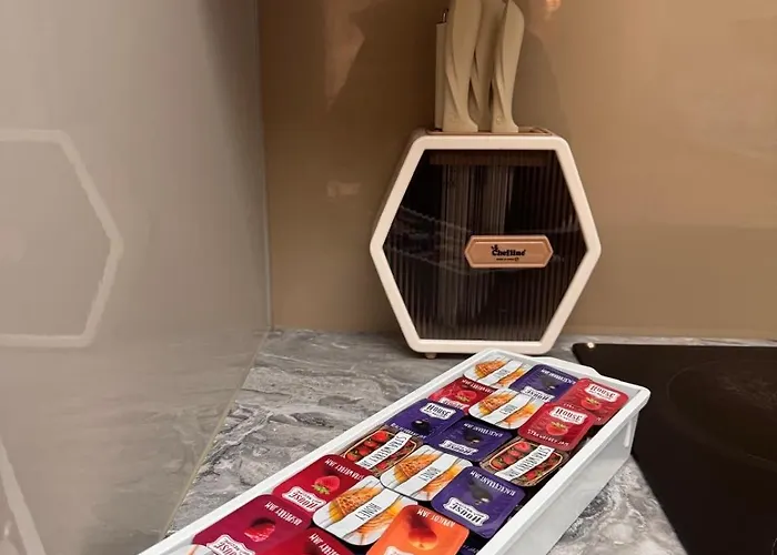 Luxury 6 Bed Near Centre With Cinema & Games 5 Bathrooms *