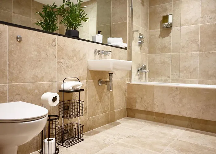 The Rose Quartz Daire Manchester