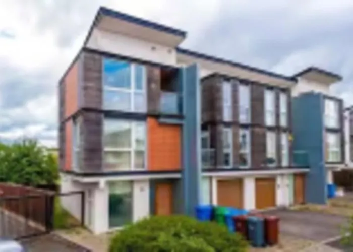 Stylish House In With Pool Table 펜션