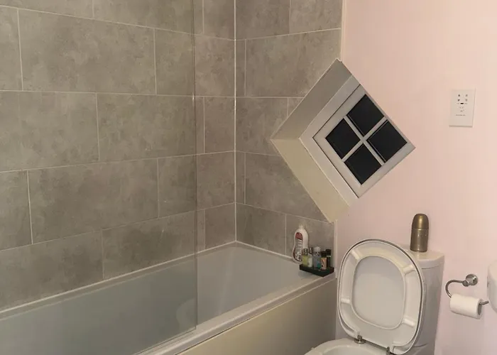 Large Cozy In Bute House 홈스테이 *