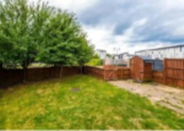 Stylish House In With Pool Table 펜션