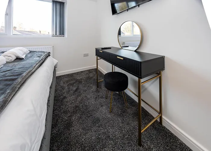 펜션 Modern 5-bed Ev Centre 10 Min