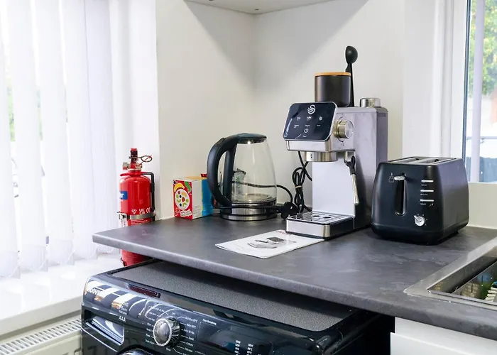 펜션 Modern 4-bed Retreat In Prestwich, Perfect For Weekend Getaways *