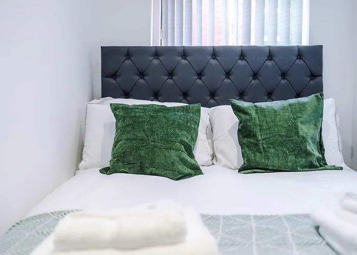 3 Bed House - Free Parking - Free Wifi Dom wakacyjny *