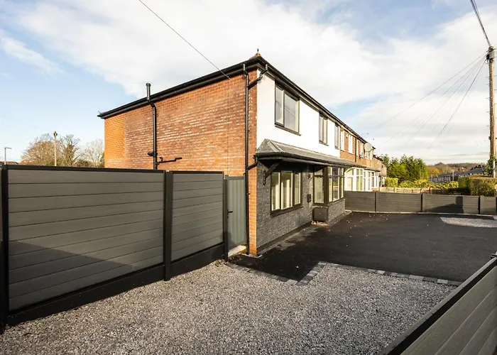 펜션 Modern 5-bed Ev Centre 10 Min 맨체스터