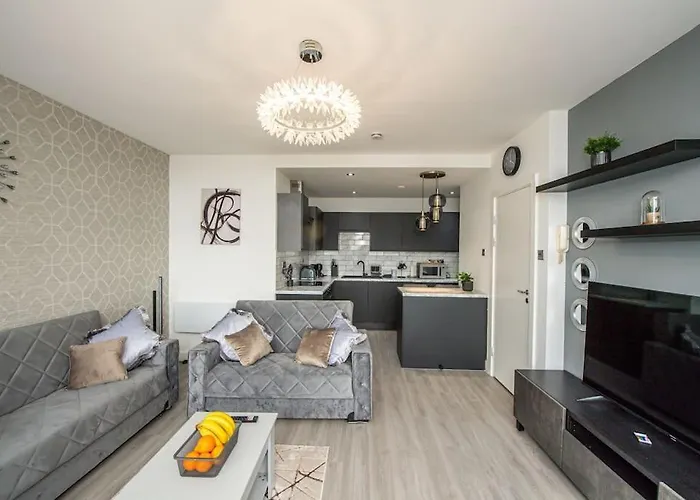 *superb Location* 18th Floor *