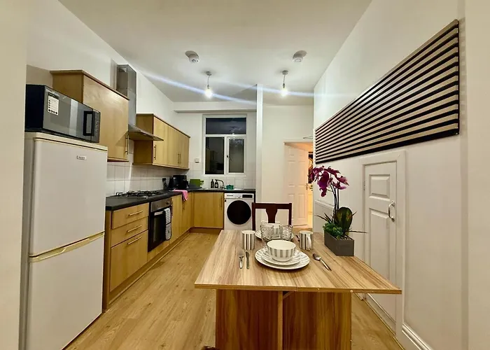 Cityside Walk To Etihad Stadium Sleeps 5 * 맨체스터