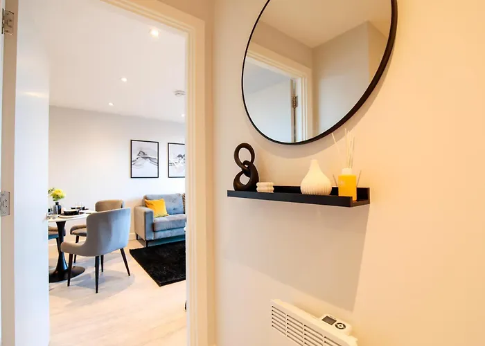40 Percent Off Monthly 2 Bed Modern Near Piccadilly - Parking - Fast Wifi *