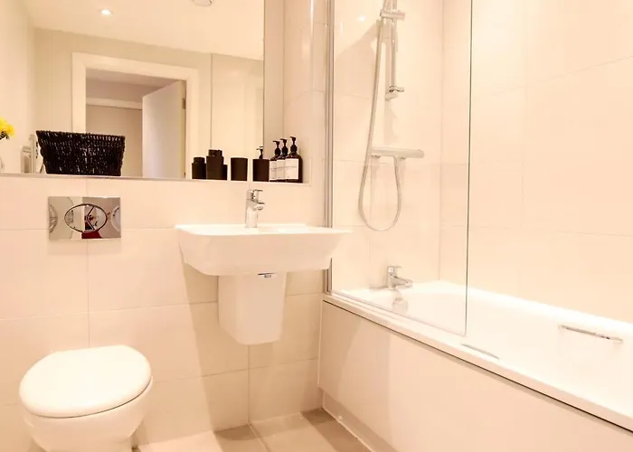 40 Percent Off Monthly 2 Bed Modern Near Piccadilly - Parking - Fast Wifi Apartman