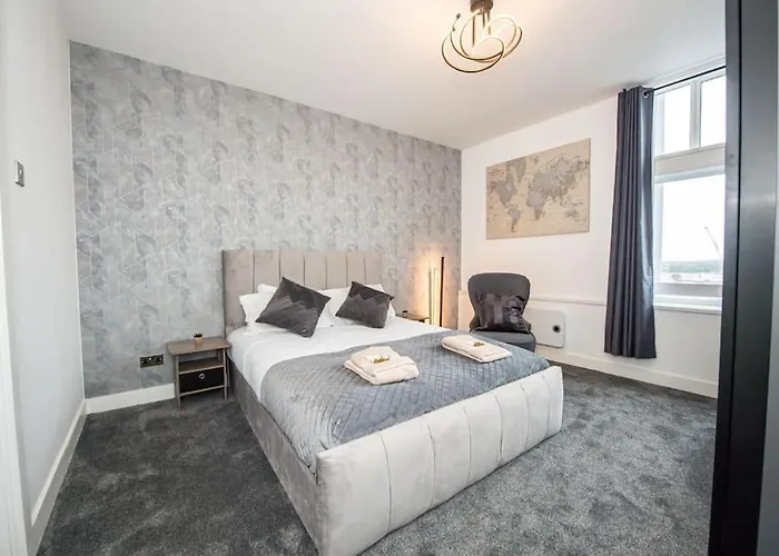 *superb Location* 20th Floor * Manchester