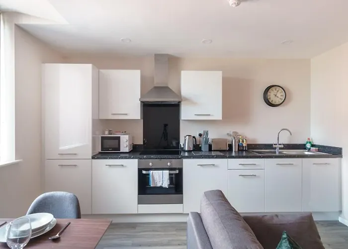For 2 Salford Amenities Apartment Manchester