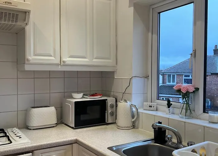 The Cotton Mill Hideaway - One Bedroom - Free Parking Near Etihad Stadium & Coop Live Apartment