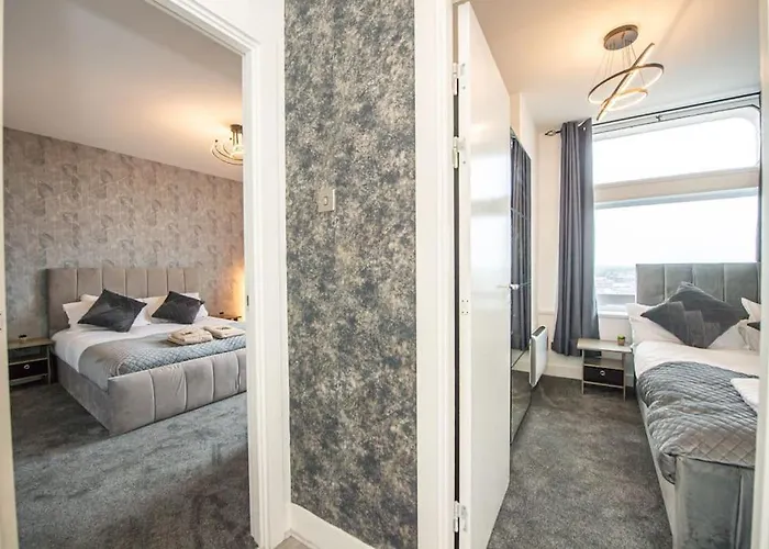 *superb Location* 20th Floor