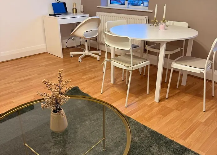 The Cotton Mill Hideaway - One Bedroom - Free Parking Near Etihad Stadium & Coop Live Manchester