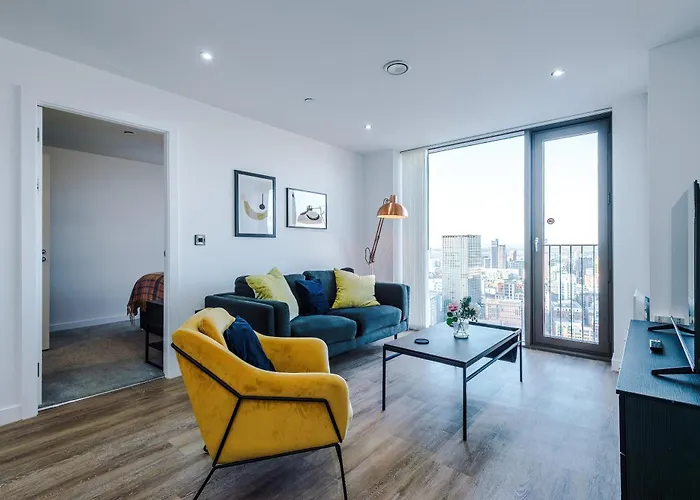 Skyline With Thermal Apartment