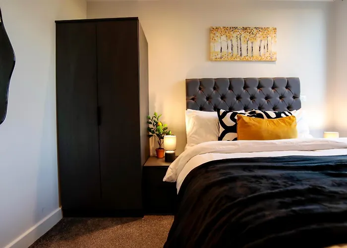 아파트 Modern 2 Bed, 2 Bath With Ensuite By Avalora Short Lets & Serviced Salford, Near Tram Manchester, Train Station, Parking 맨체스터