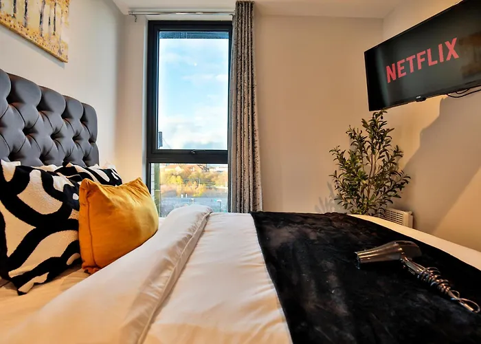 40 Percent Off Monthly 2 Bed Modern Near Piccadilly - Parking - Fast Wifi Manchester