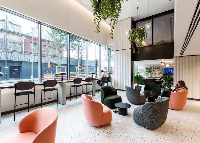 Skyline With Thermal Apartment