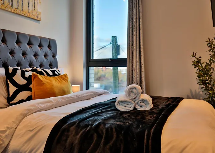 40 Percent Off Monthly 2 Bed Modern Near Piccadilly - Parking - Fast Wifi