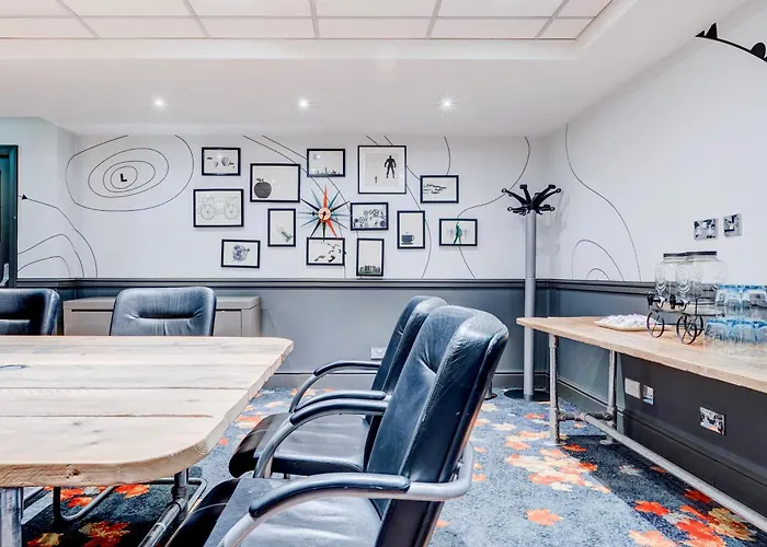 Portland By Sunday Hotel 3*